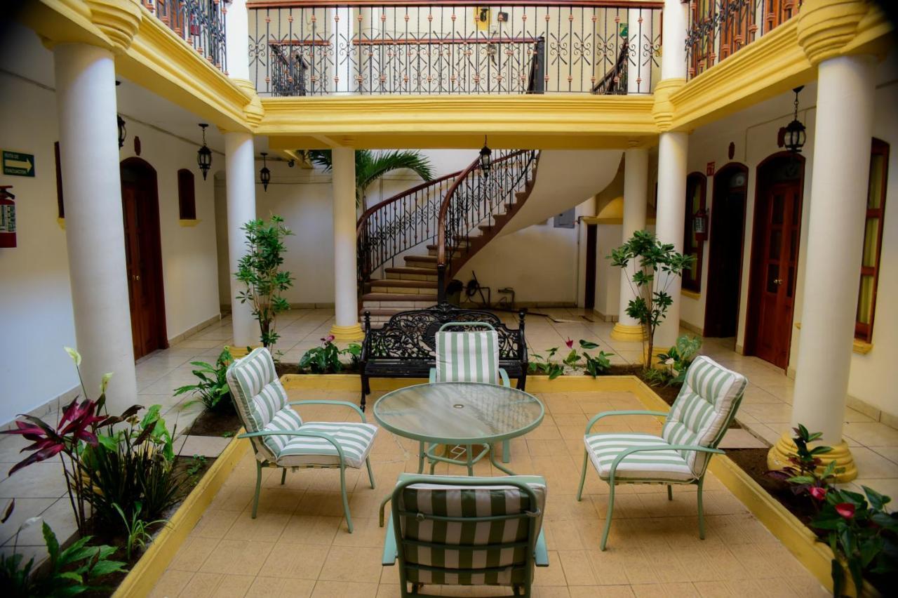 Oyo Hotel Real De Cortas Xalapa Ngoại thất bức ảnh
